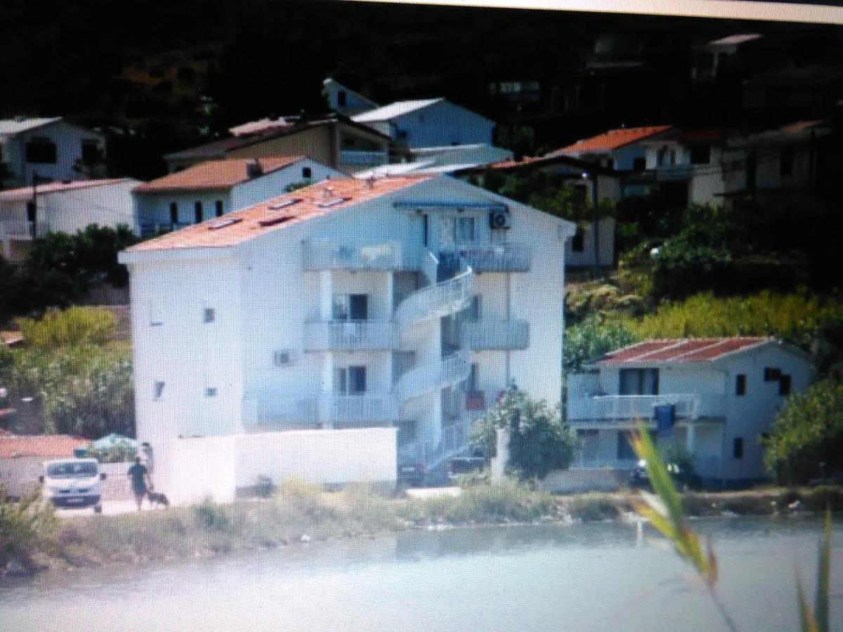 פג Apartmani Maja מראה חיצוני תמונה